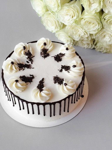 Торт сникерс 