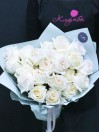 Букет из 23 пионовидных роз White Ohara