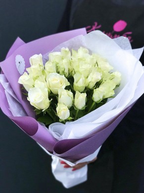 Букет из 25 белых Голландских роз