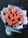 Букет из 25 персиковых Голландских роз