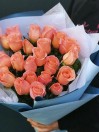 Букет из 25 персиковых Голландских роз