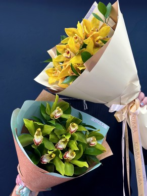 Букет из 7 орхидей