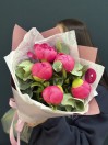 Букет из 5 коралловых пионов