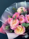 Букет из 7 пионовидных роз Constance