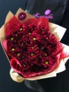 Букет из 5 красных хризантем