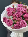 Букет из 5 кустовых пионовидных роз	
