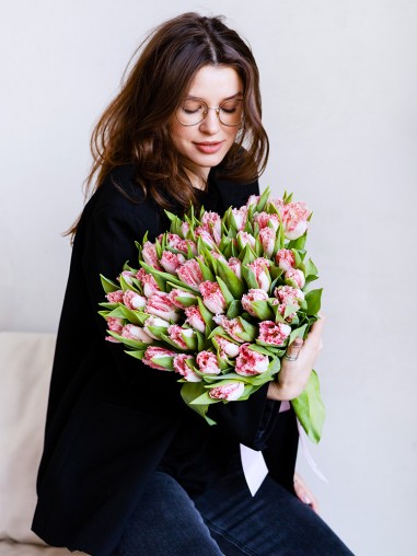 Моно из 51 махрового тюльпана