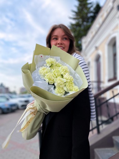 Букет лимонных гвоздик