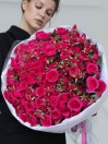 Букет 25 малиновых кустовых роз