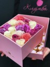 Коробка из роз Неожиданный сюрприз