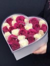 Коробка с розами Воздушный поцелуй