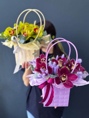 Сумочка с орхидеями