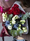 Букет из эустомы и кустовой розы 