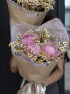 Букет 3 пиона с ромашками