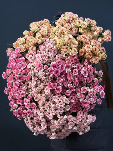 Кустовая роза (оптом от 10 шт.)