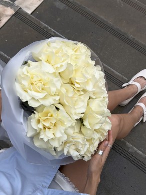 Букет 15 сливочных французских роз