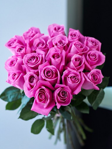 21 черничная роза в ленте 